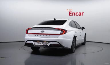 Sonata Hybrid (DN8)