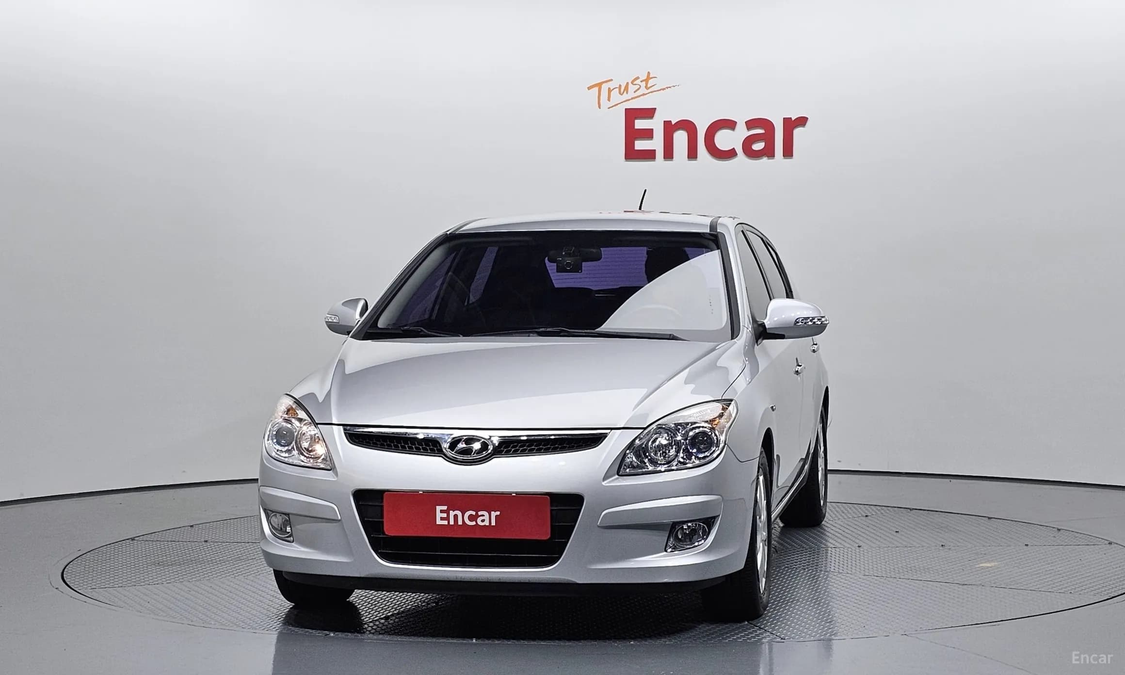 i30