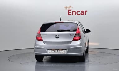 i30