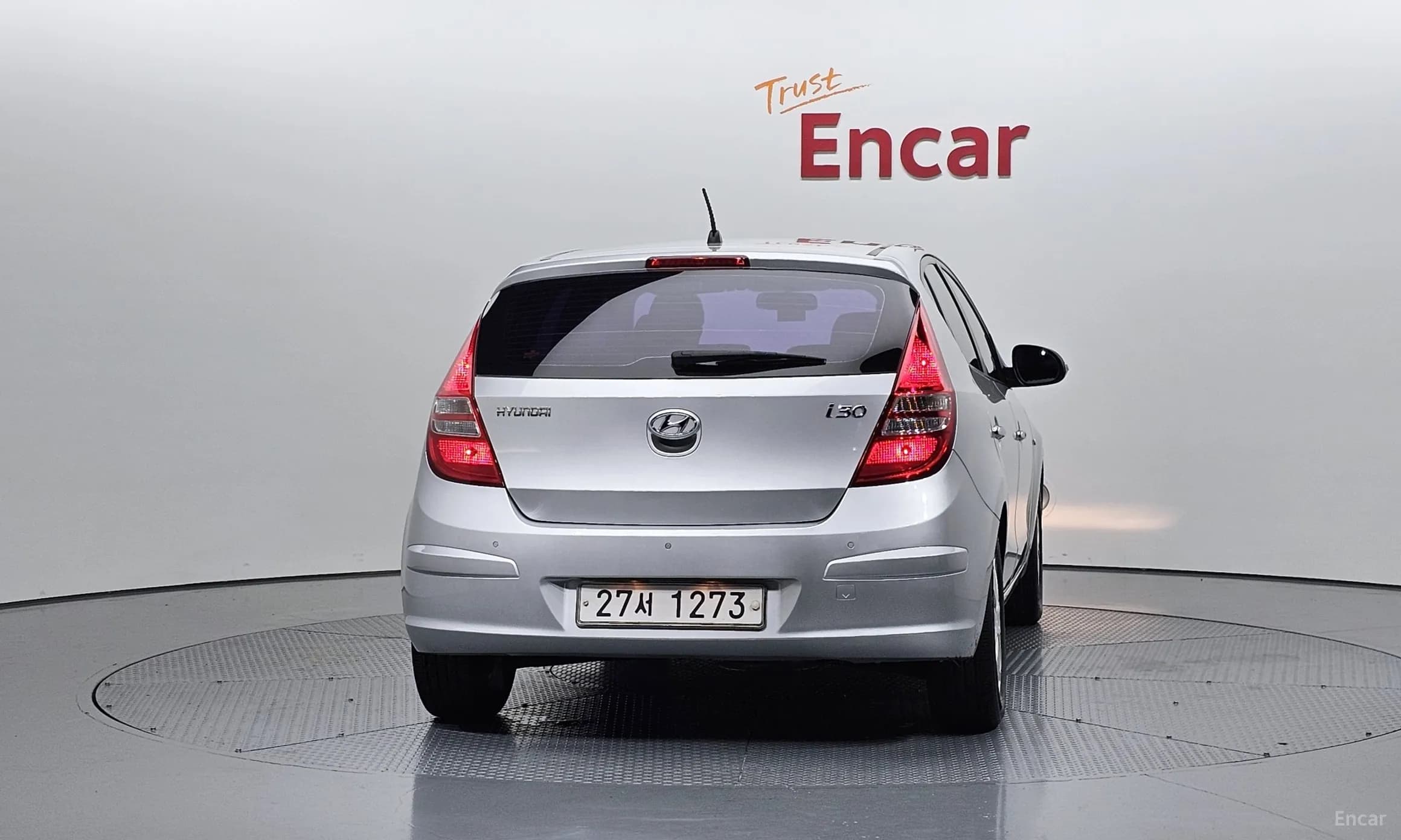 i30