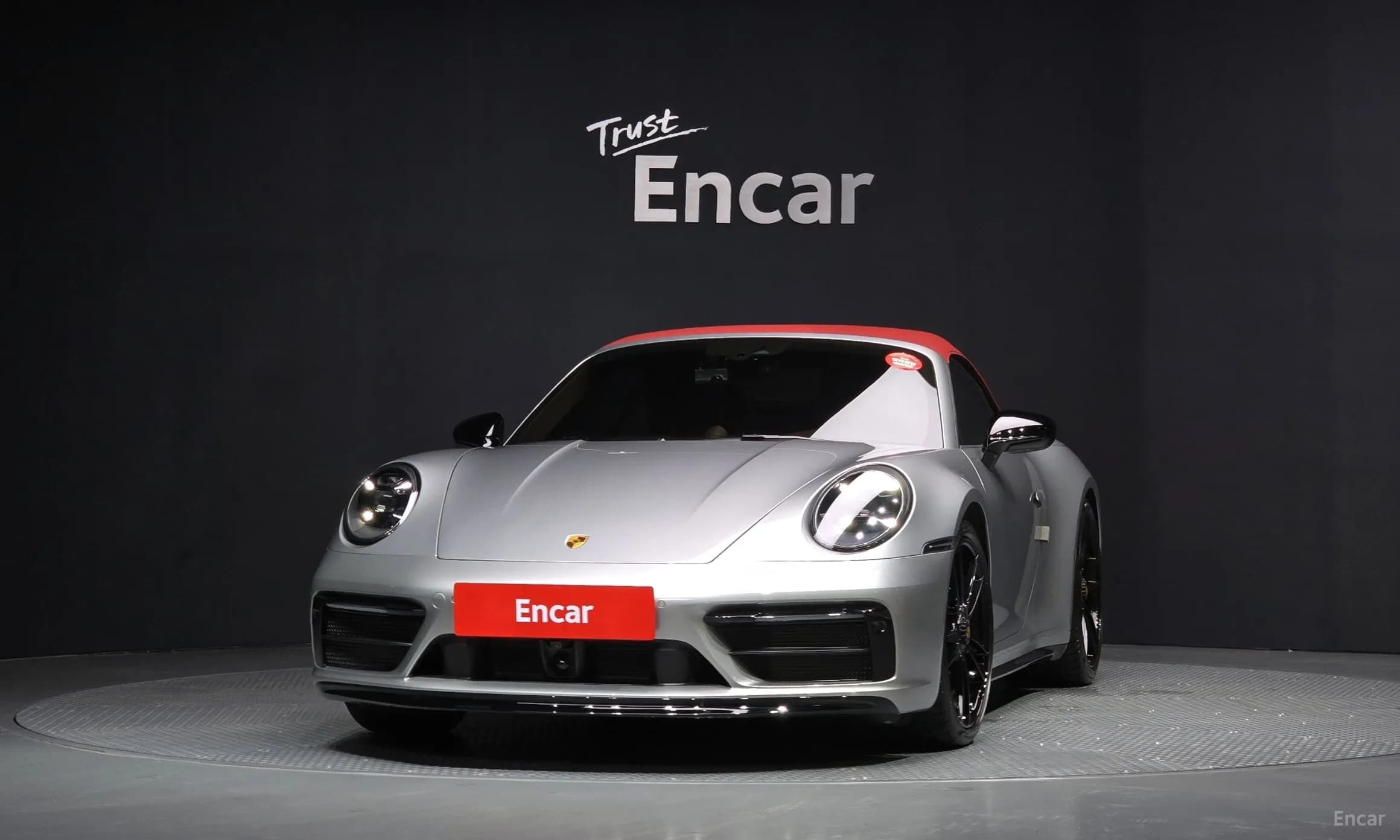 911 (992)