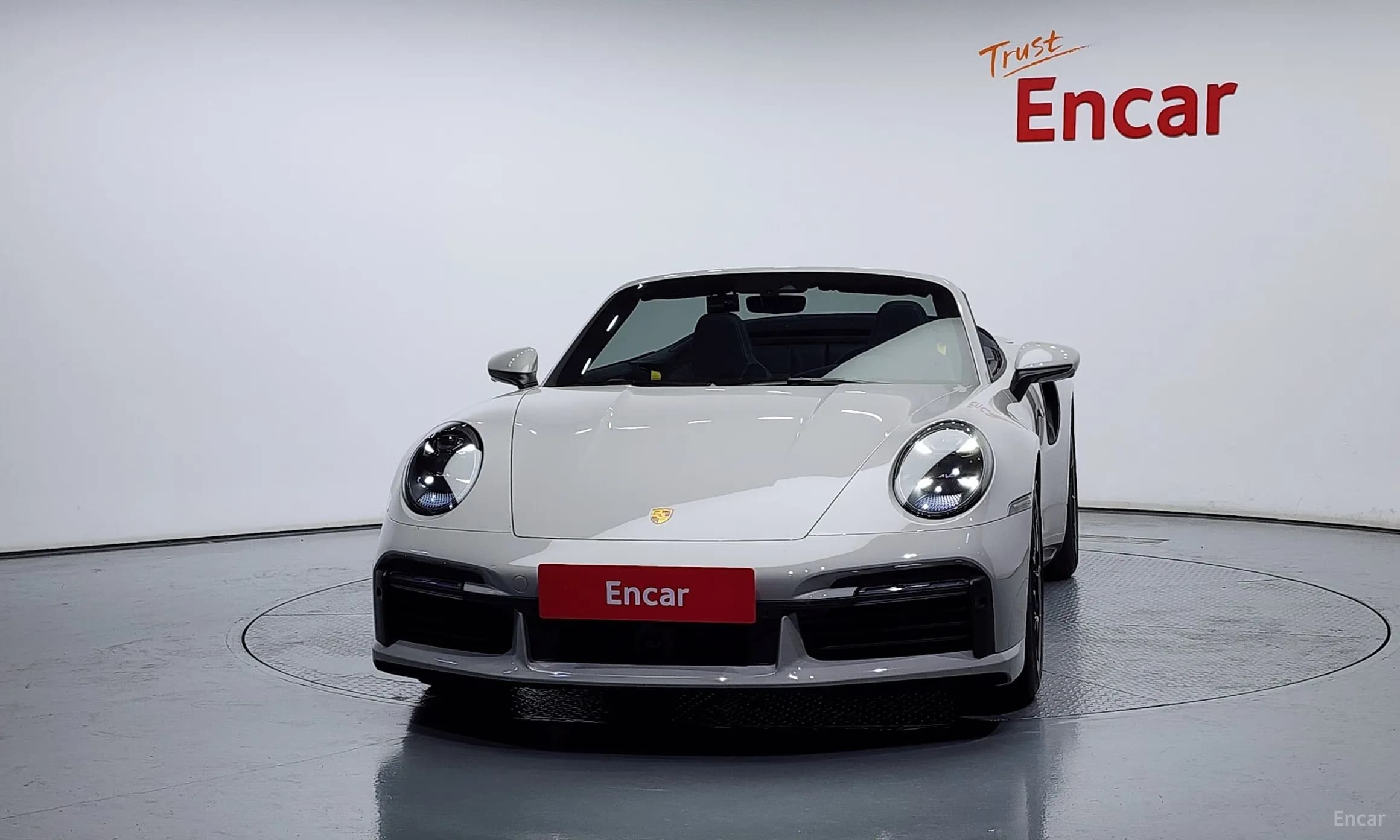 911 (992)