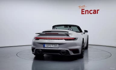 911 (992)