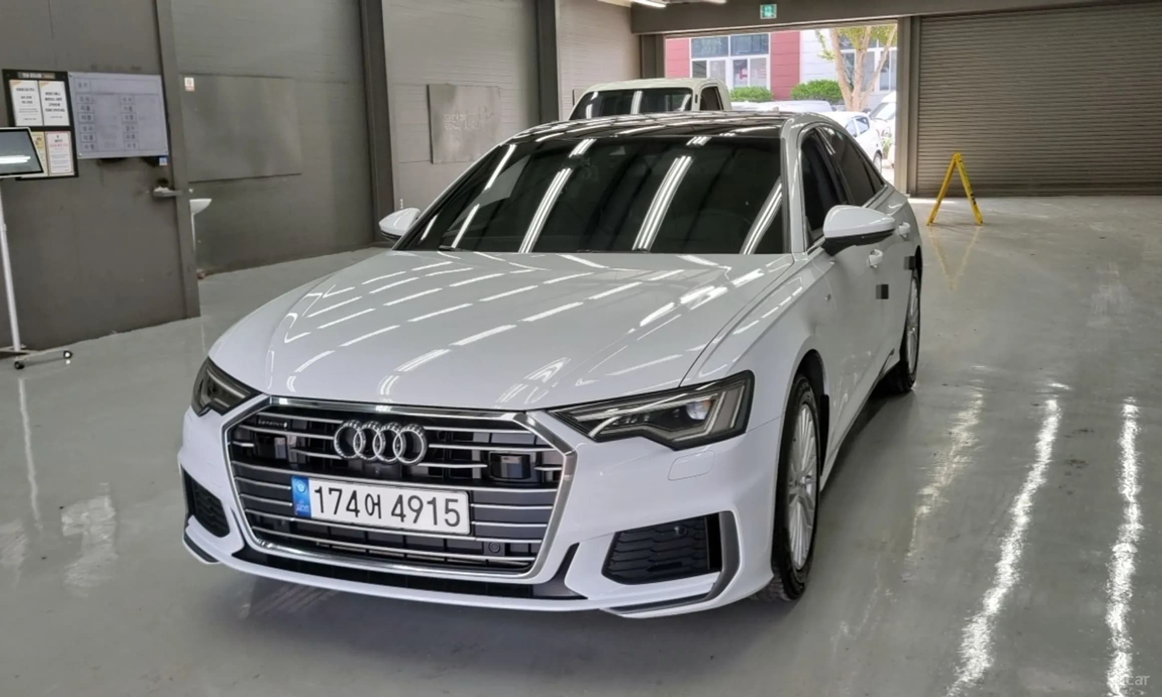 A6 (C8)