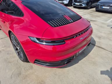 911 (992)