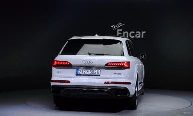 Q7 (4M)