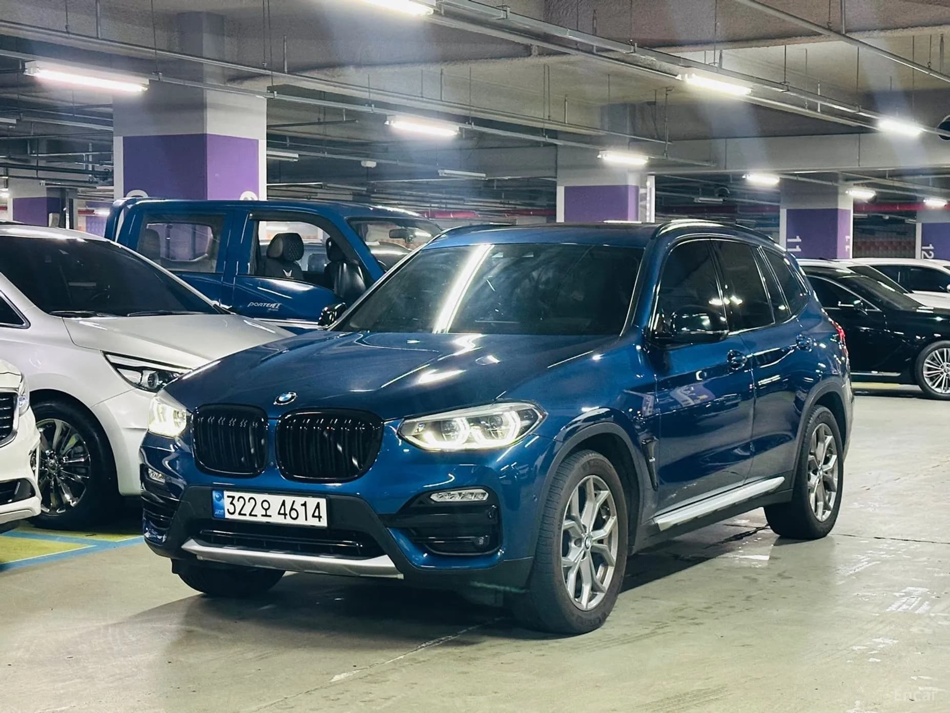 X3 (G01)