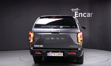 Rexton Sports Khan