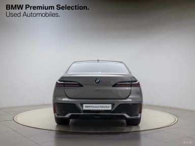 7 Series (G70)