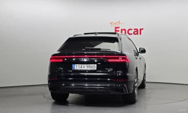 Q8 (4M)