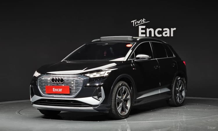 Q4 e-tron (F4)