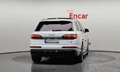 Q7 (4M)