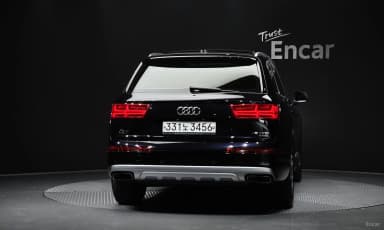Q7 (4M)