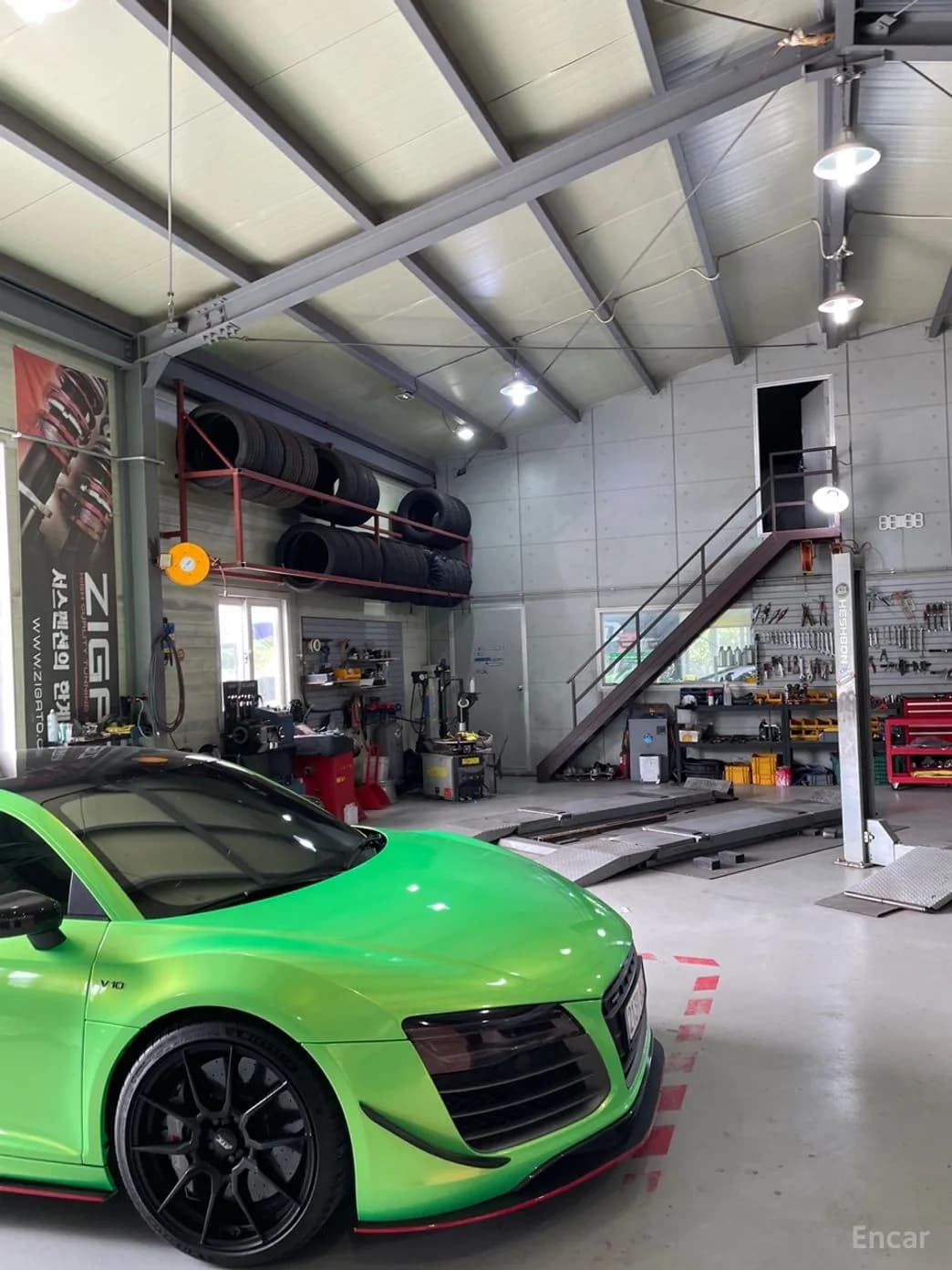 R8