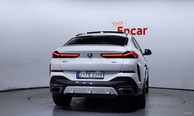 X6 (G06)