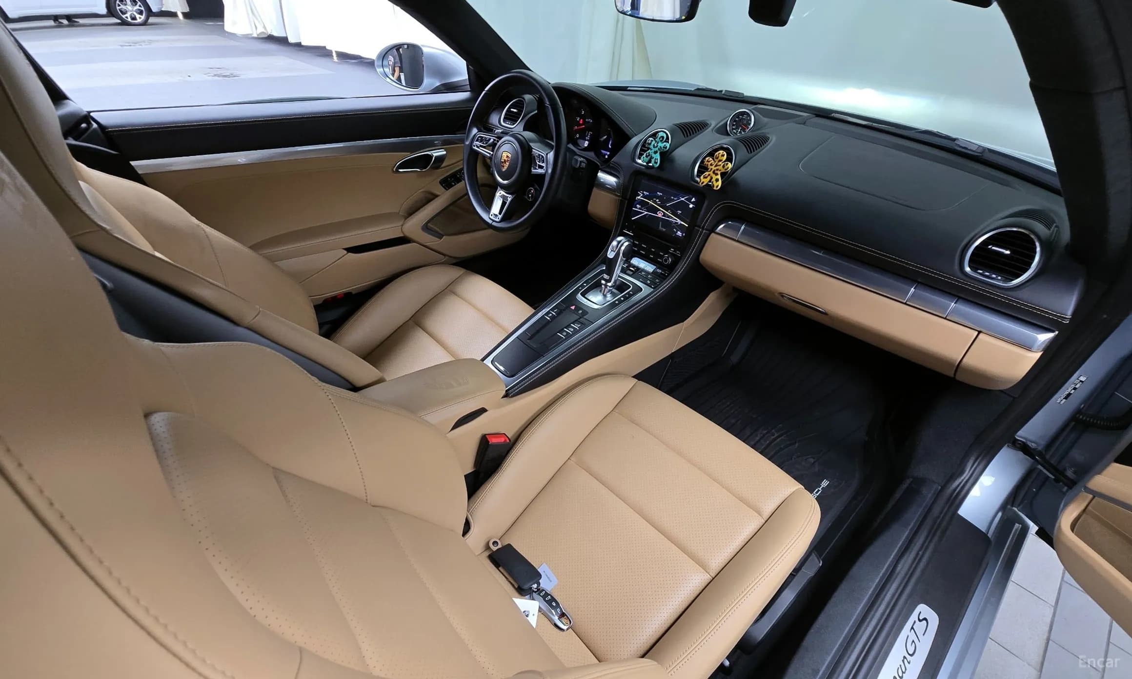718 Cayman