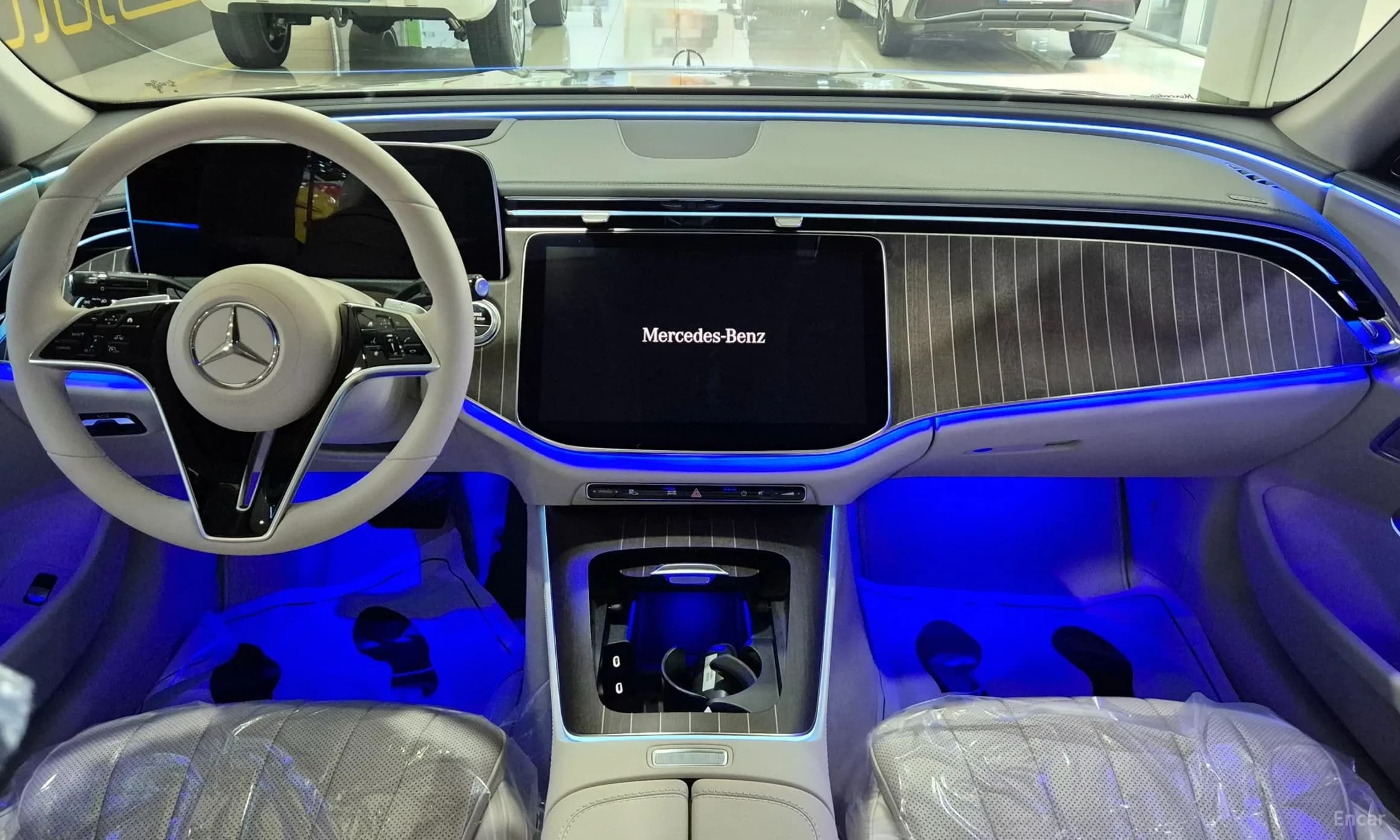 E-Class W214