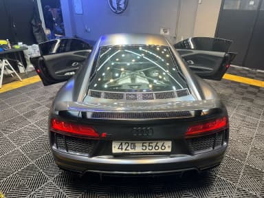 R8 (4S)