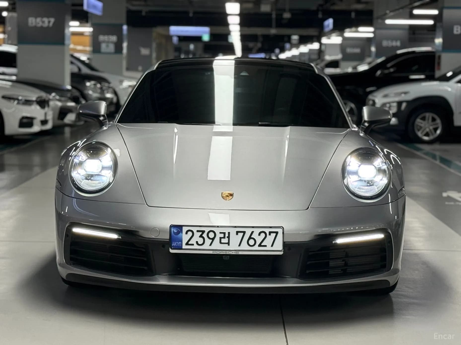 911 (992)