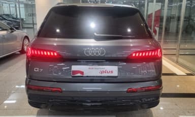 Q7 (4M)