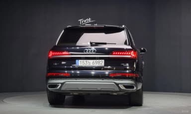 Q7 (4M)