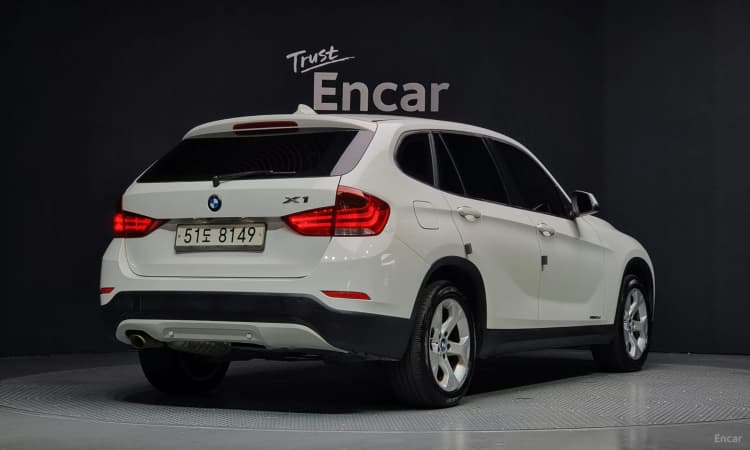 X1 (E84)