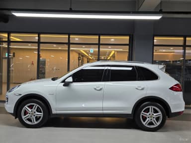 New Cayenne