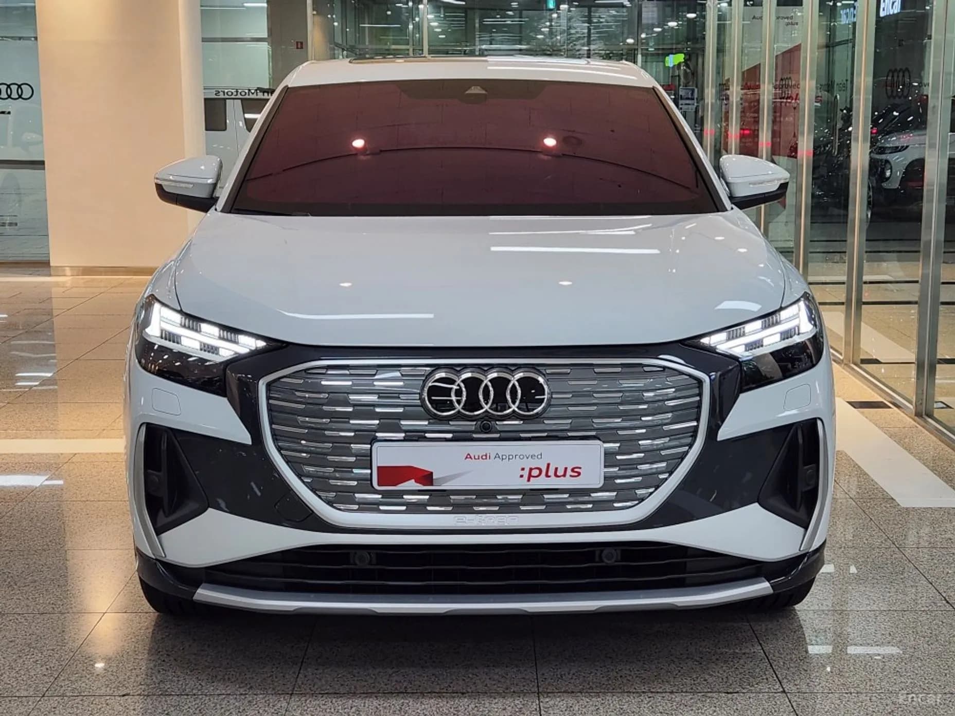 Q4 e-tron (F4)