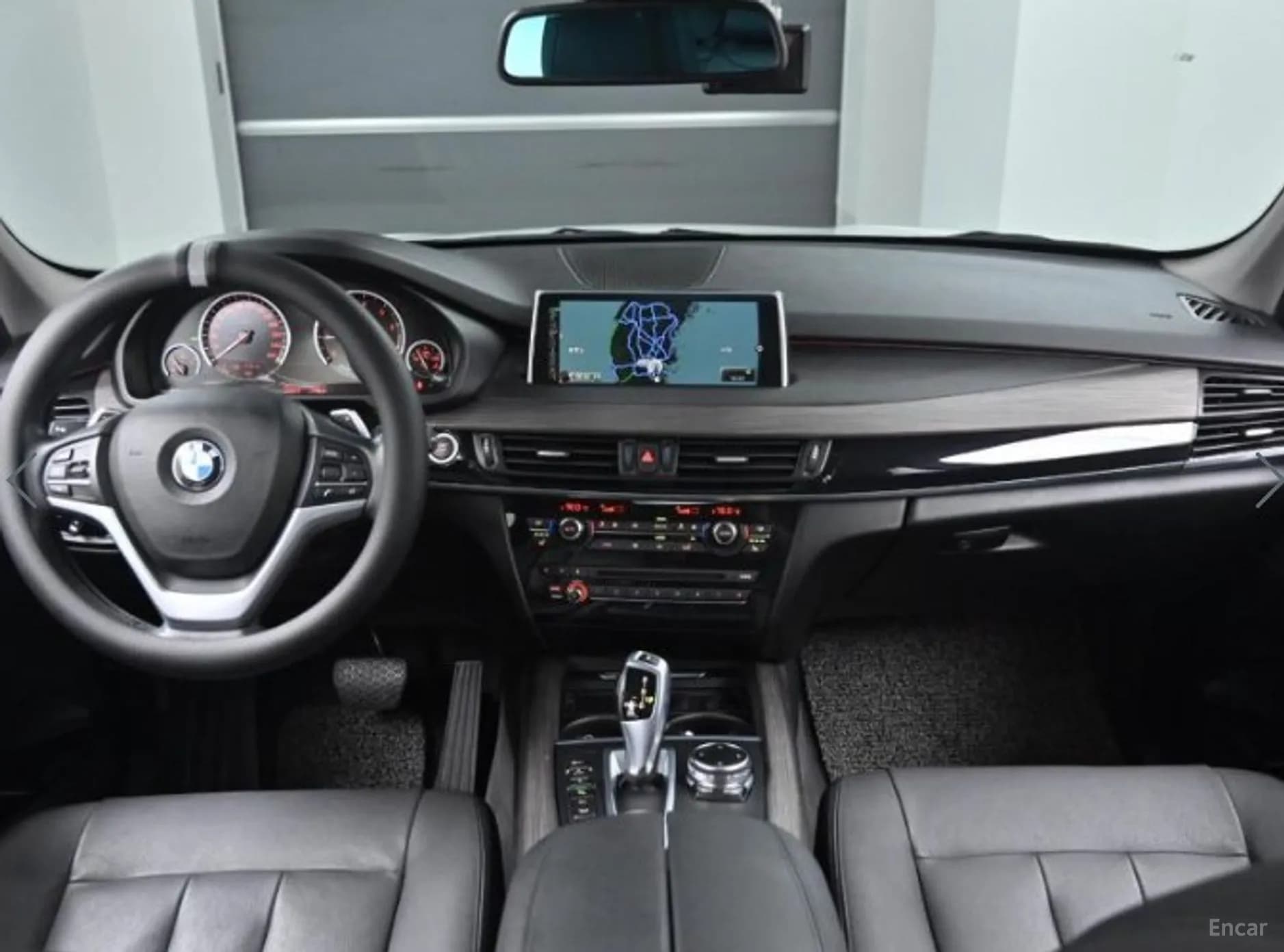 X5 (F15)