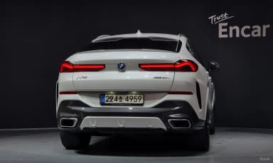 X6 (G06)