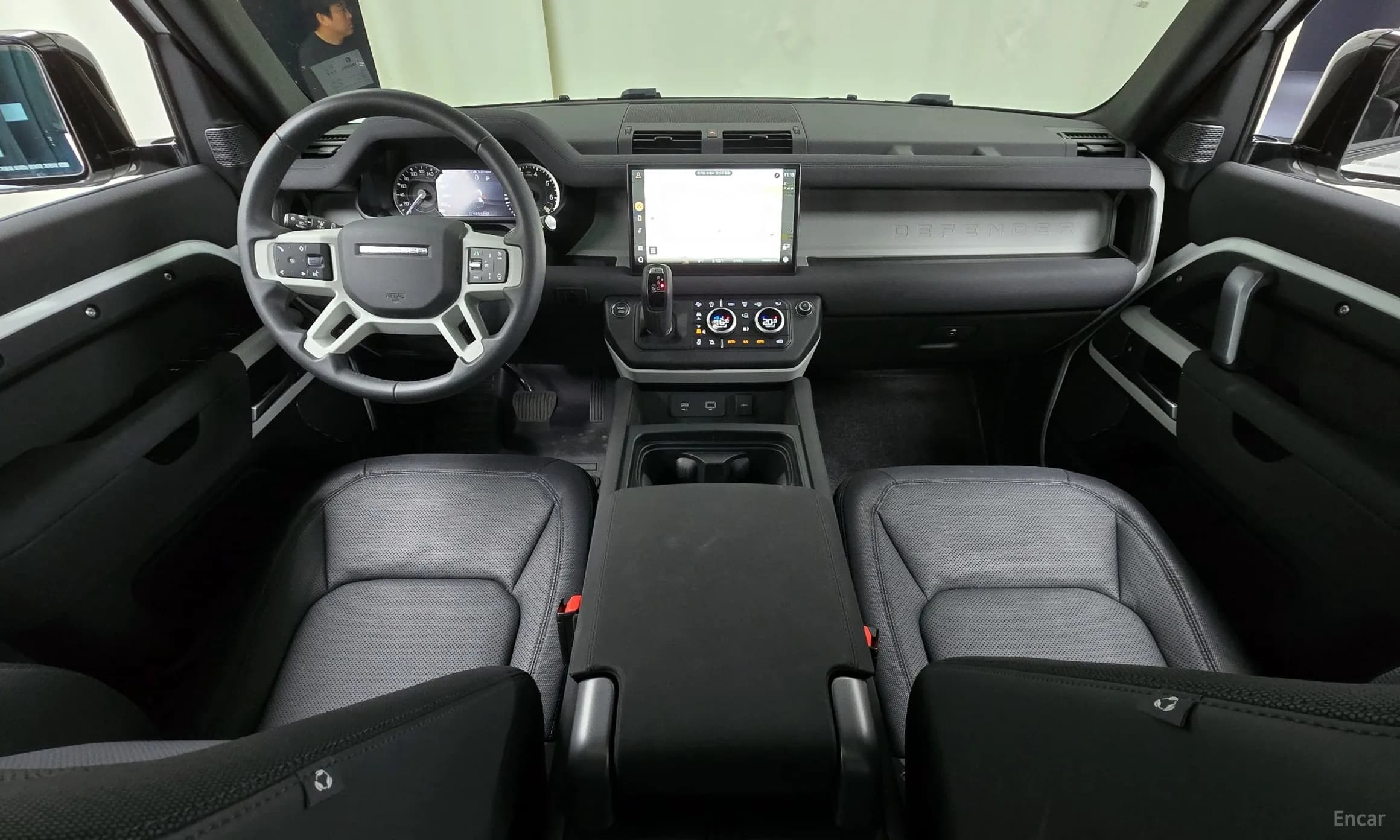 Defender (L663)