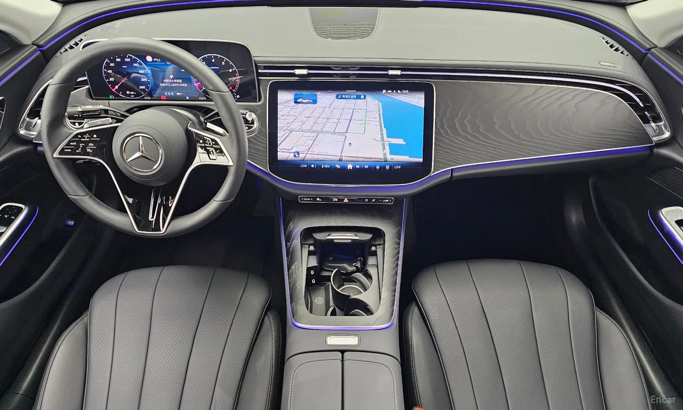 E-Class W214