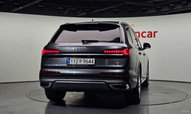 Q7 (4M)