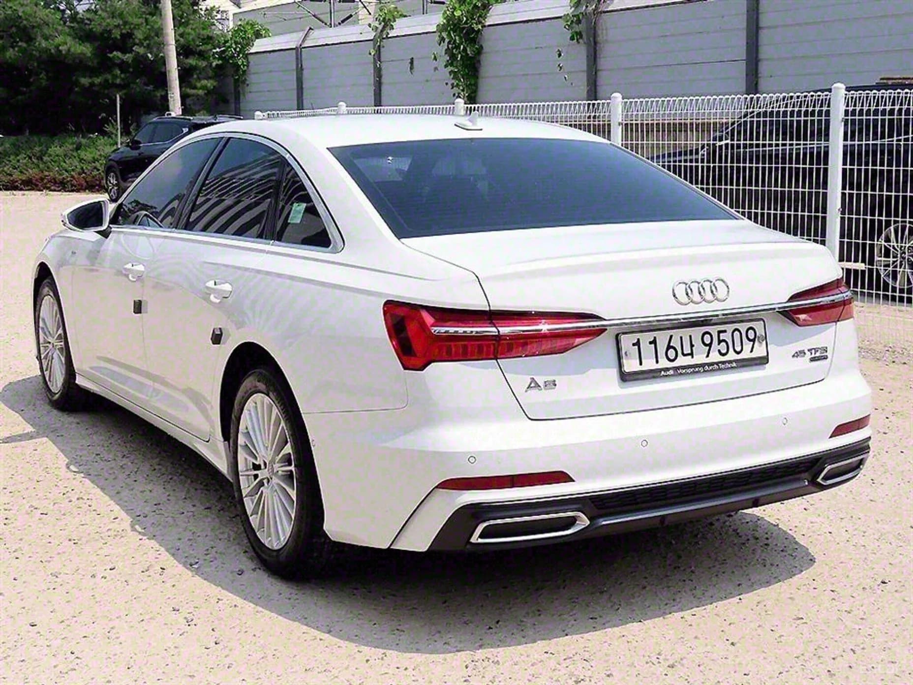 A6 (C8)