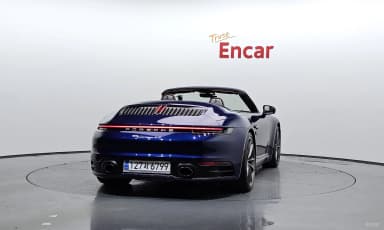 911 (992)