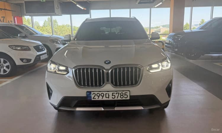 X3 (G01)