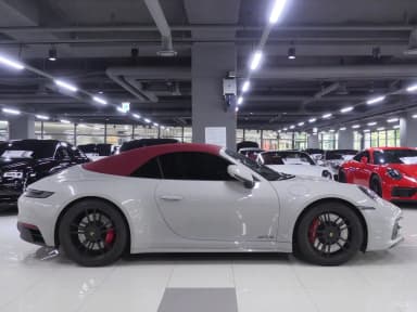911 (992)