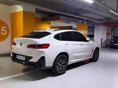 X4 (G02)