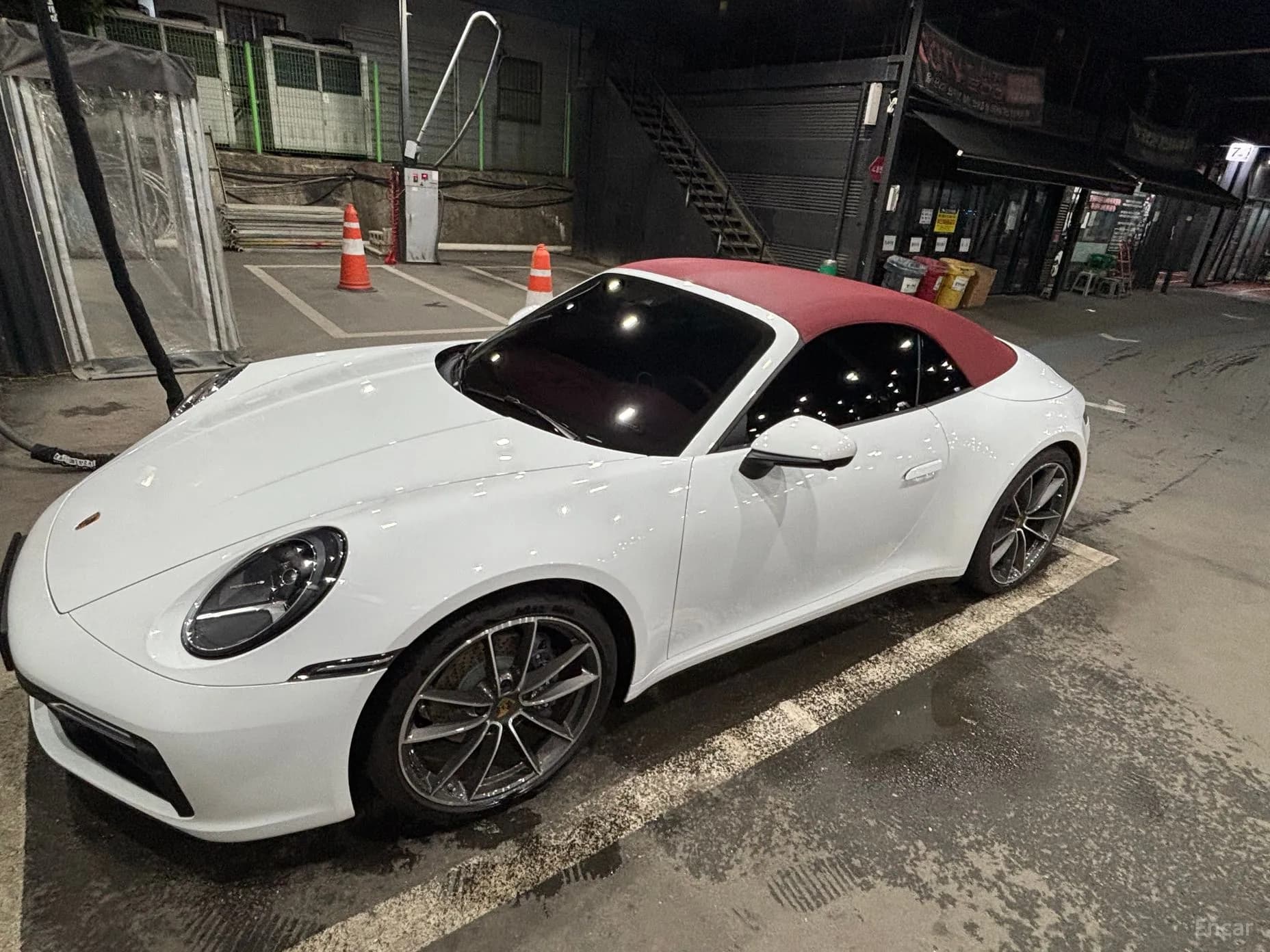 911 (992)