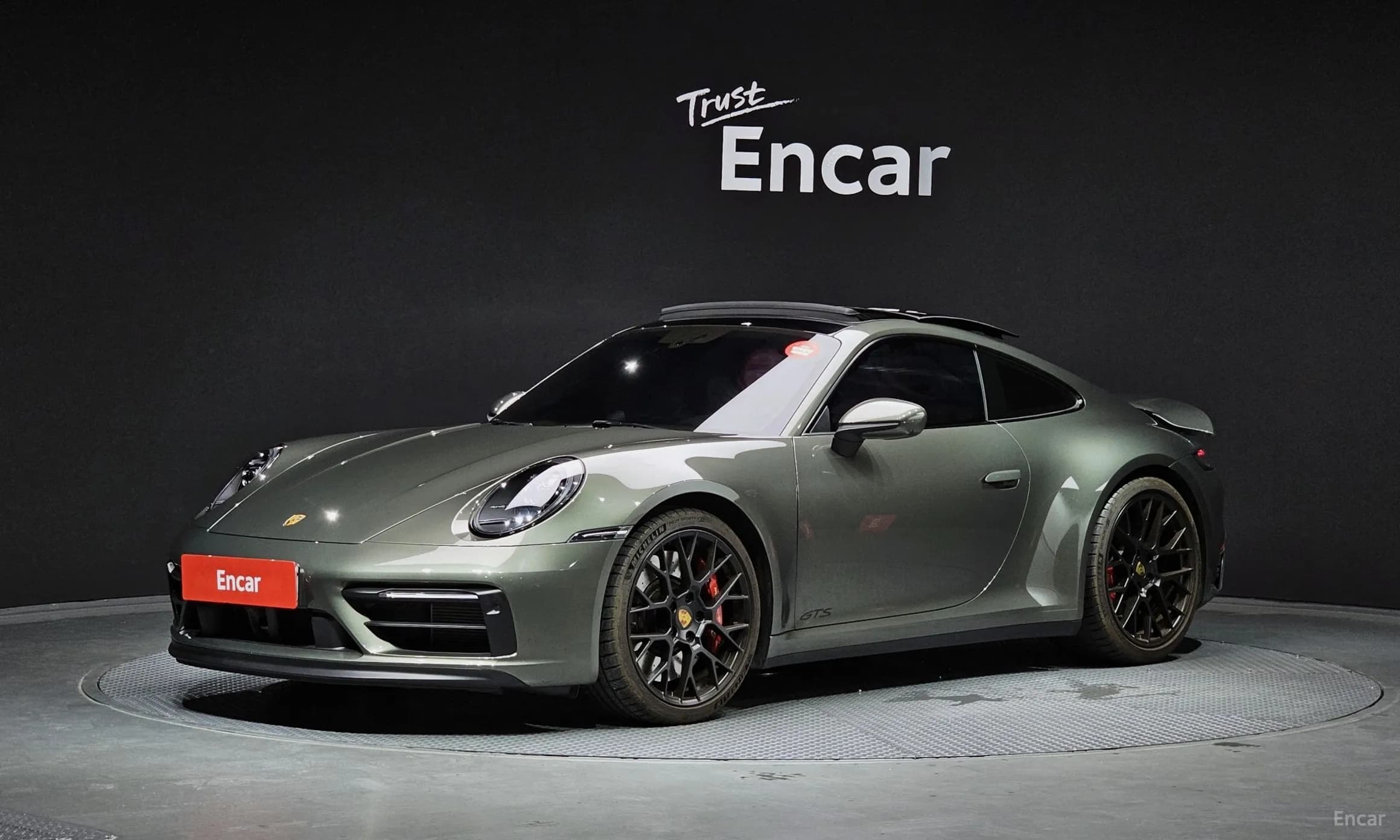 911 (992)
