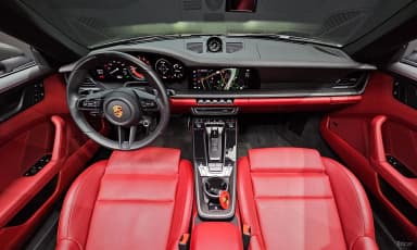 911 (992)