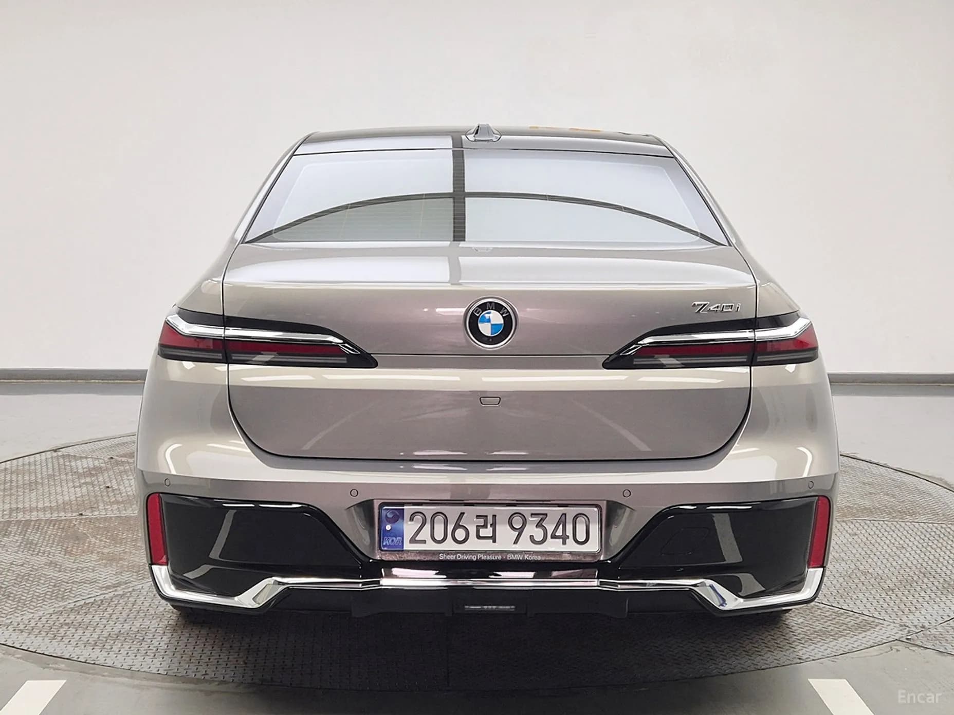 7 Series (G70)