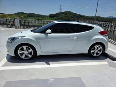 Veloster