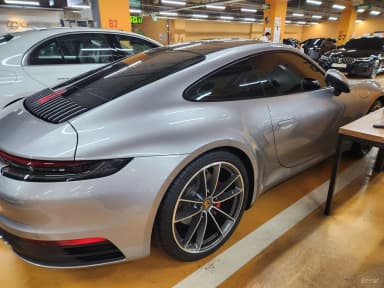 911 (992)