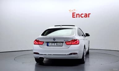 Series 4 (F32)