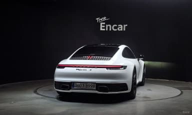 911 (992)