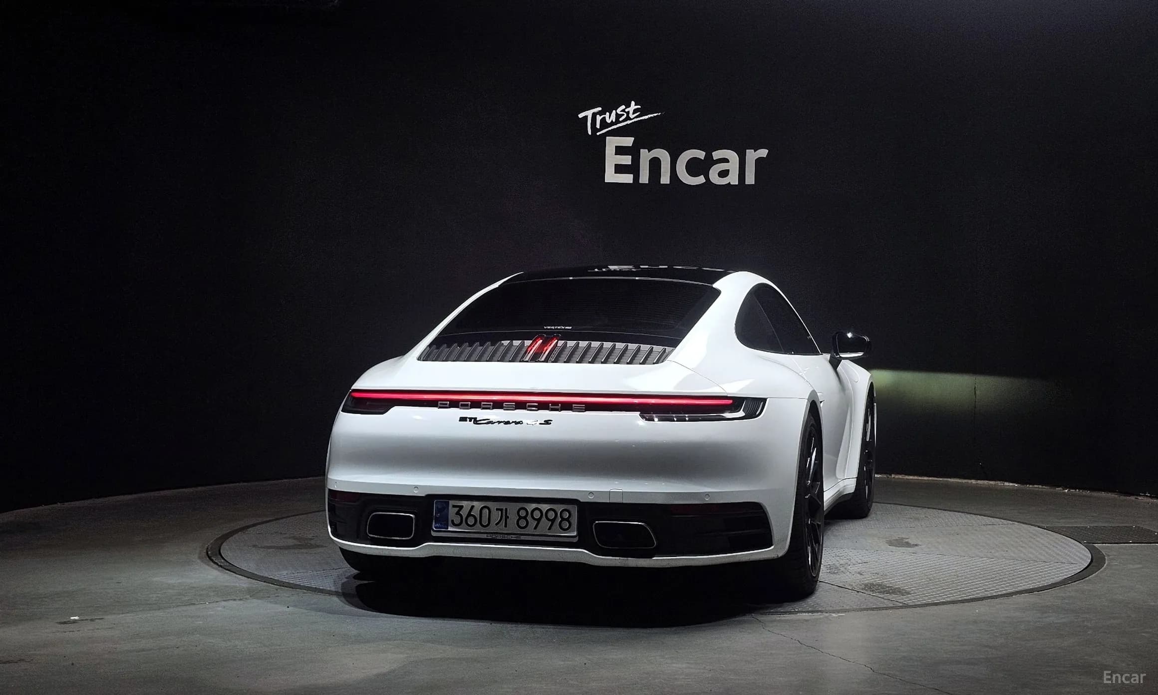 911 (992)