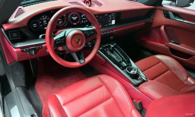 911 (992)