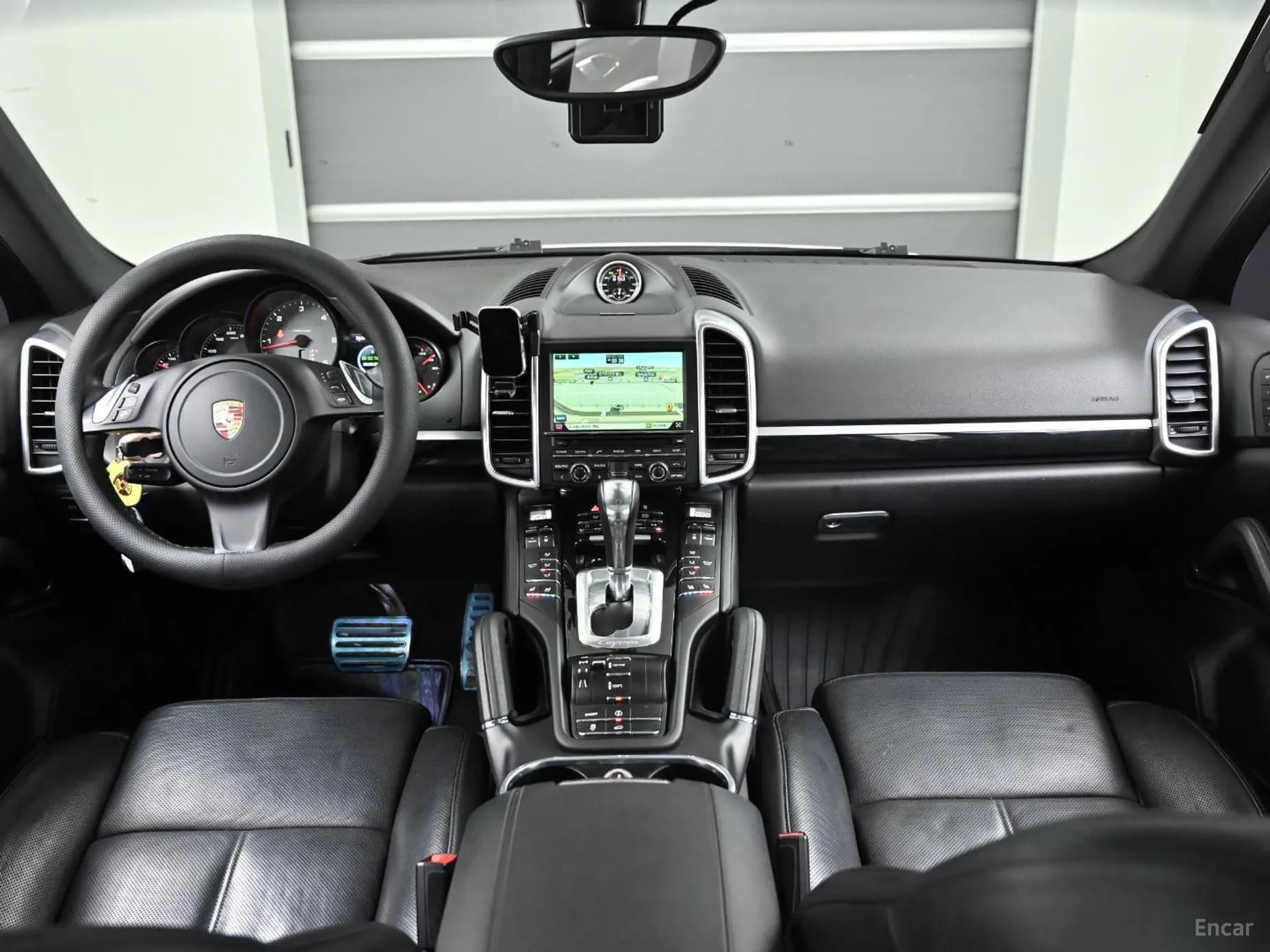 New Cayenne