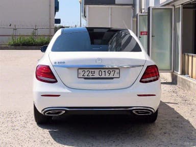 E-Class W213